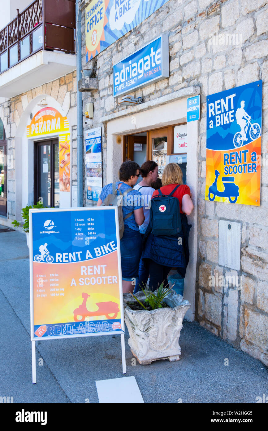 Service de location de vélos et scooters Adriagate, Vrboska, Hvar,  Dalmatie, Croatie Photo Stock - Alamy