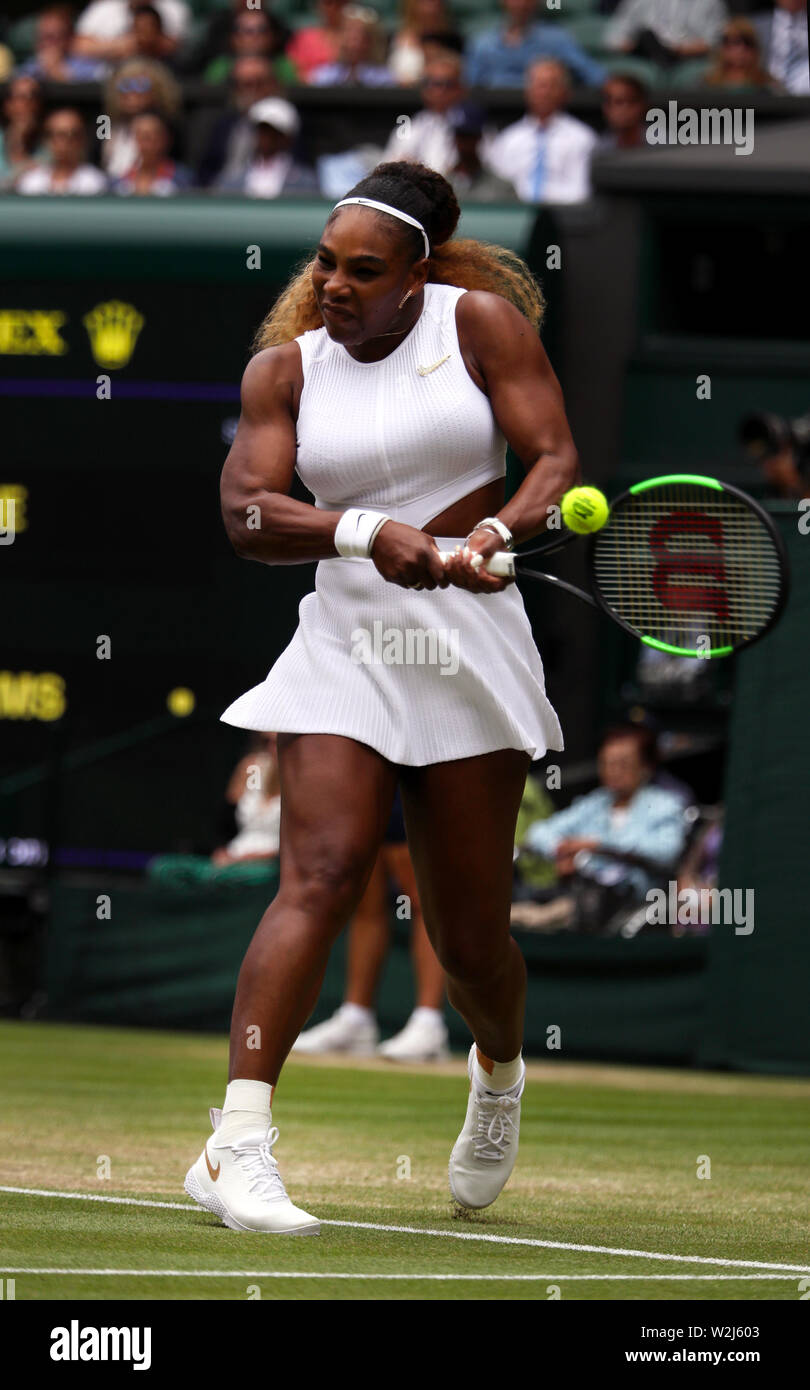 Wimbledon, Royaume-Uni. 09 juillet 2019. Serena Williams en action au cours de ses concitoyens contre match quart-Américaine Alison Riske à Wimbledon aujourd'hui, Crédit : Adam Stoltman/Alamy Live News Banque D'Images