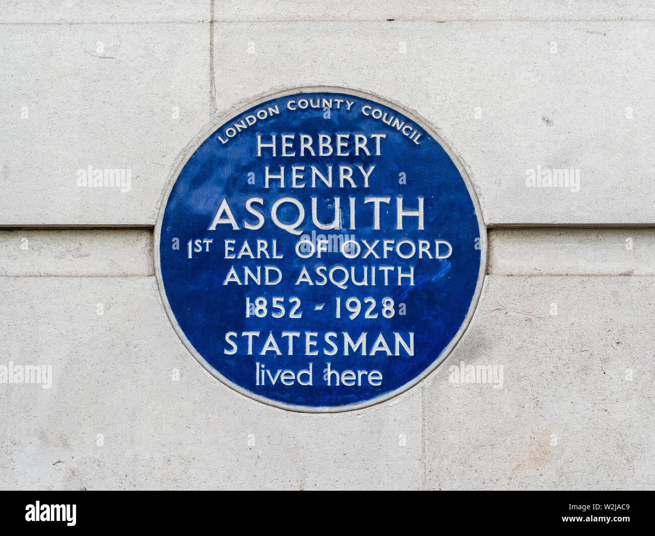 Herbert Henry Asquith Blue Plaque sur No 20 Cavendish Square centre de Londres. Asquith, Premier Ministre à partir de 1908-16, a vécu ici entre 1852 et 1928. Banque D'Images