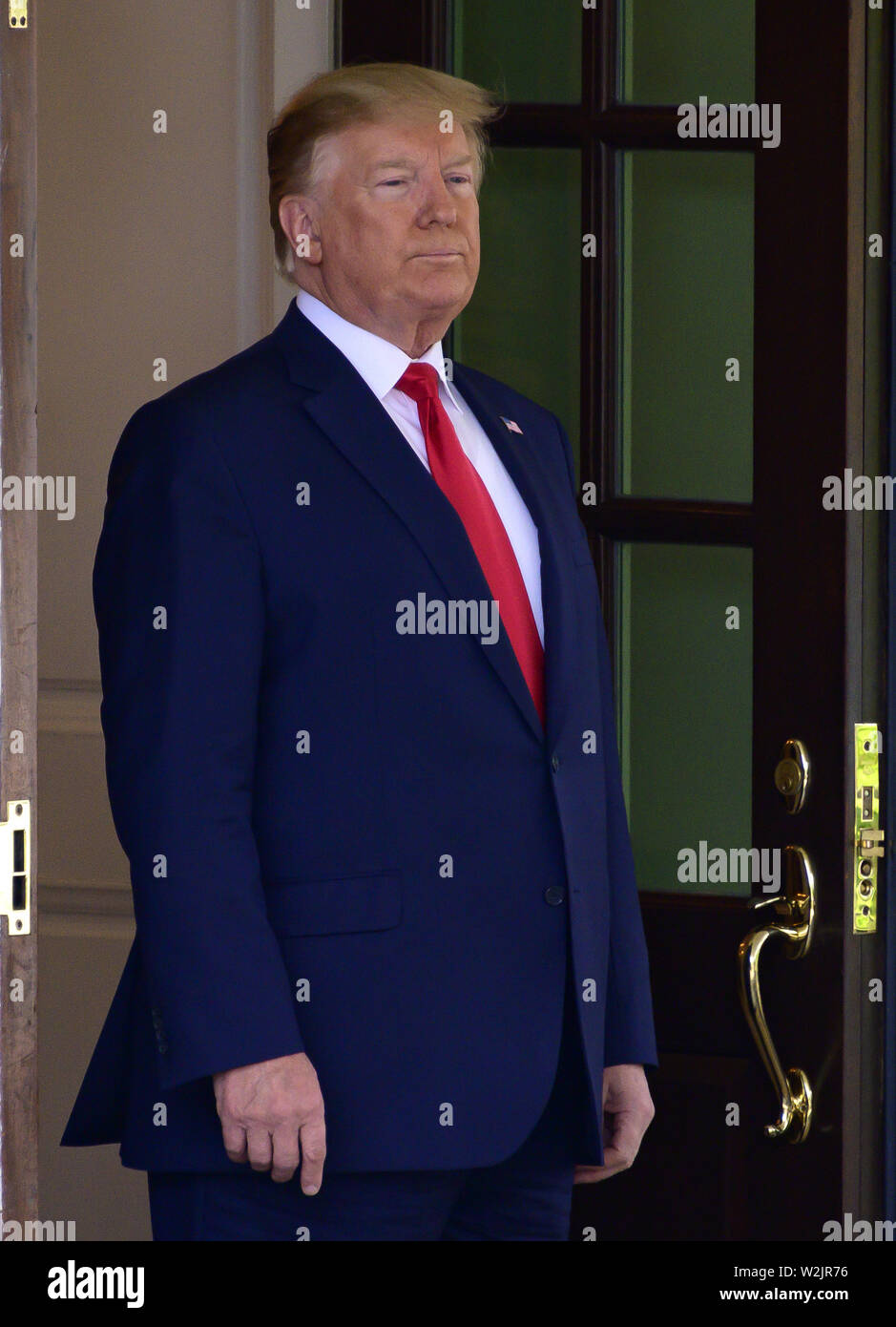 Washington, District de Columbia, Etats-Unis. 09 juillet 2019. Le Président des Etats-Unis, Donald J. Trump attend l'arrivée de l'Émir Tamim bin Hamad Al Thani du Qatar à la Maison Blanche à Washington, DC le Mardi, Juillet 9, 2019 Credit : Ron Sachs/CNP/ZUMA/Alamy Fil Live News Banque D'Images