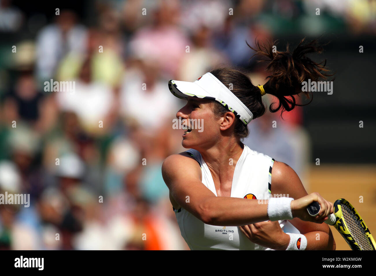 Wimbledon, Royaume-Uni. 09 juillet 2019. Johanna Konta en action pendant son match contre Barbora Strycova quart de finale à Wimbledon aujourd'hui. Crédit : Adam Stoltman/Alamy Live News Banque D'Images