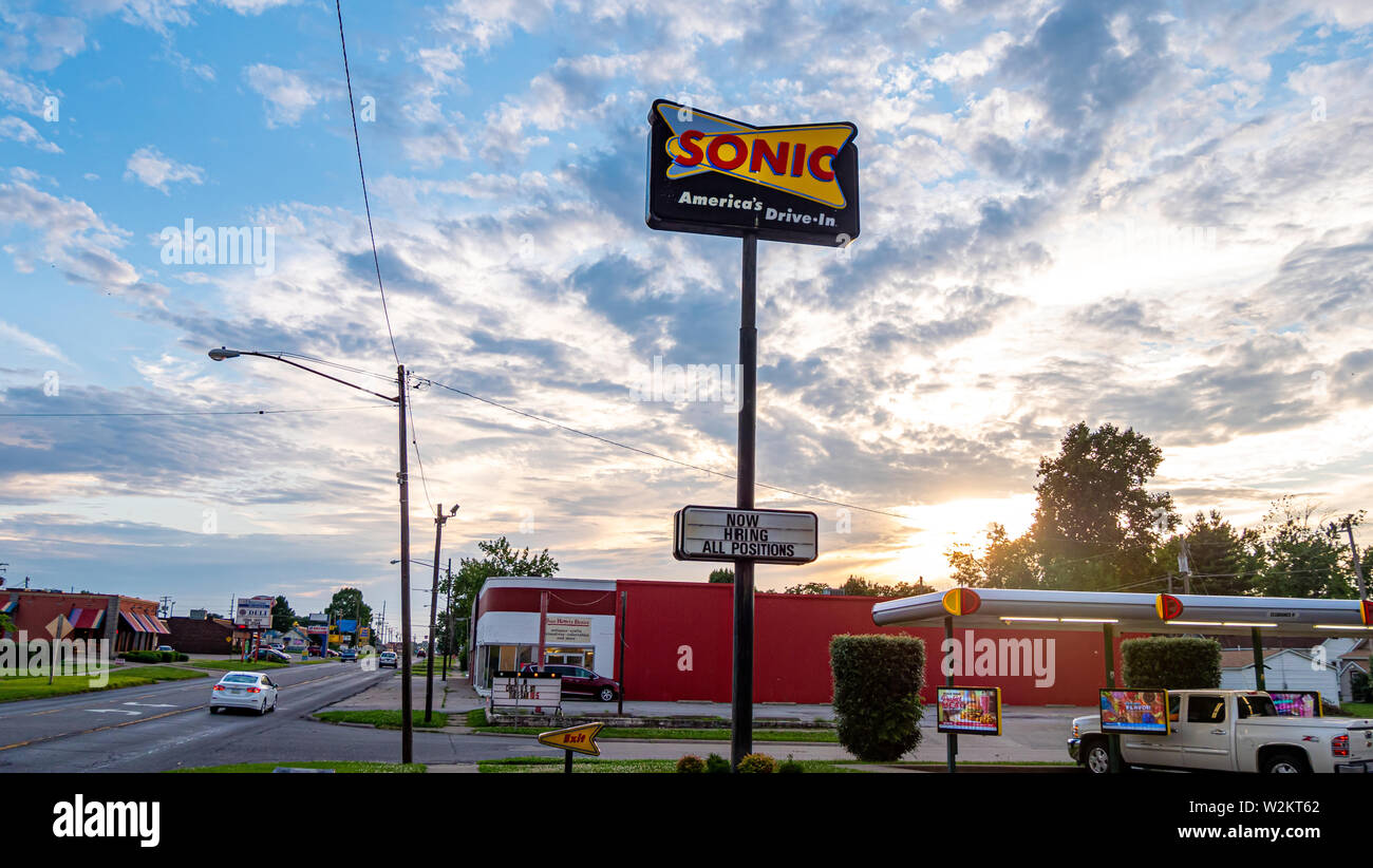 Fast Food Sonic Drive in restaurant - FRANCFORT, ALLEMAGNE - le 18 juin 2019 Banque D'Images