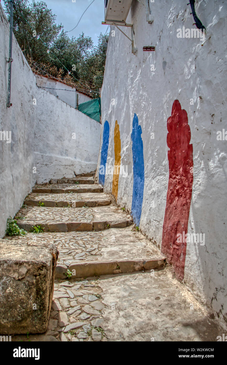Ruelle avec décoration de style arabe à Mertola, Portugal Banque D'Images