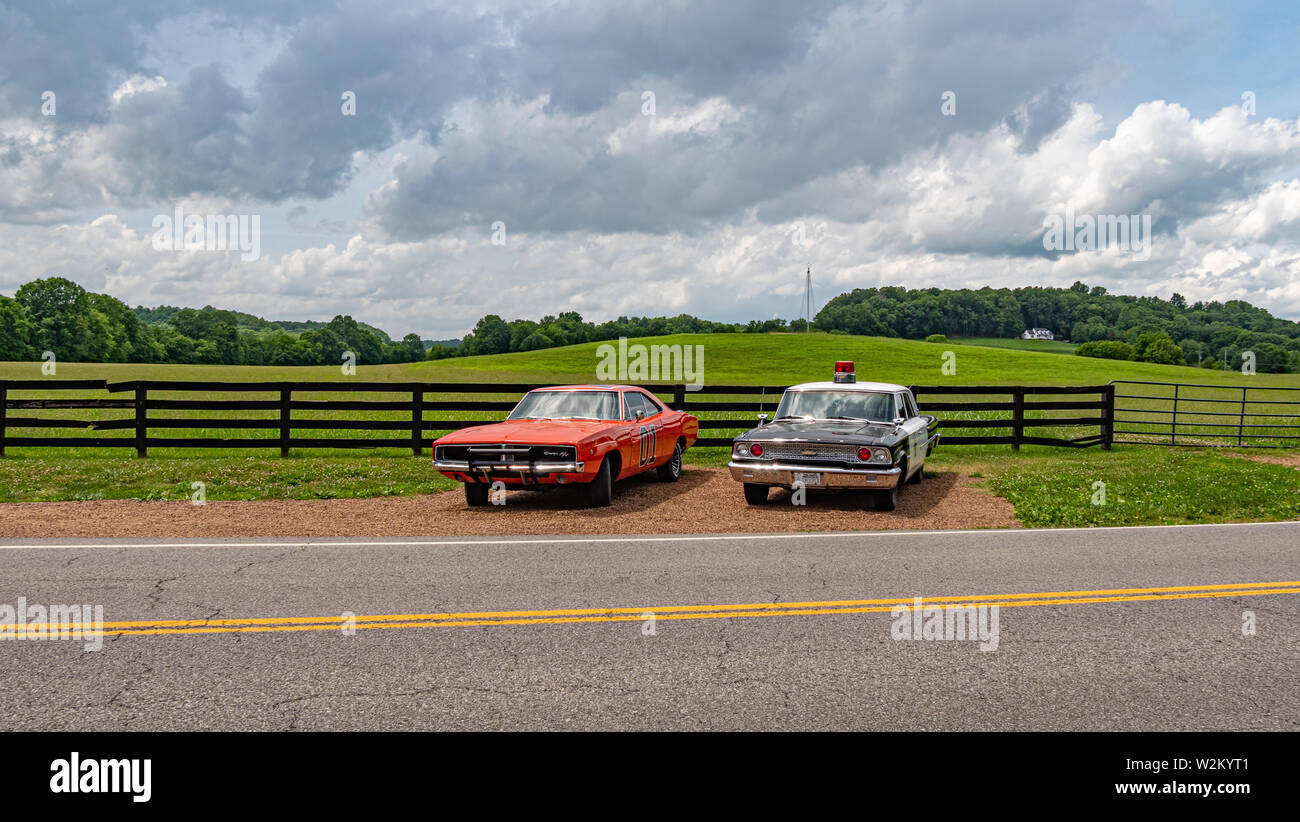 Vieux classique voiture de police à Leipers fork dans le Tennessee - LEIPERS FORK, USA - Le 18 juin 2019 Banque D'Images