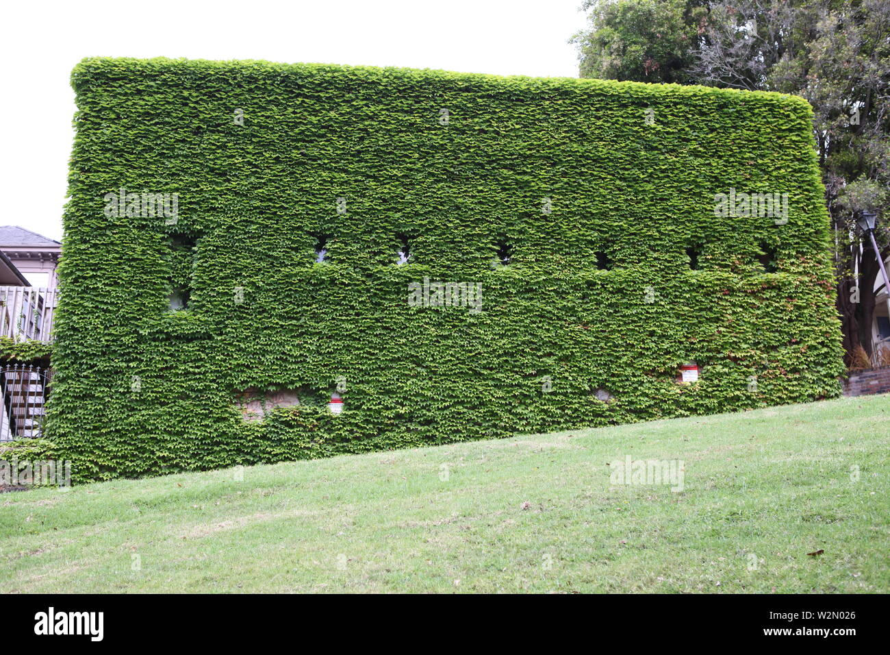 Échantillon de l'architecture moderne et contemporaine à l'extérieur du fort l'ossature. Pourrait être n'importe où dans le monde occidental, mais cela a été pris à Auckland, Nouvelle-Zélande Banque D'Images