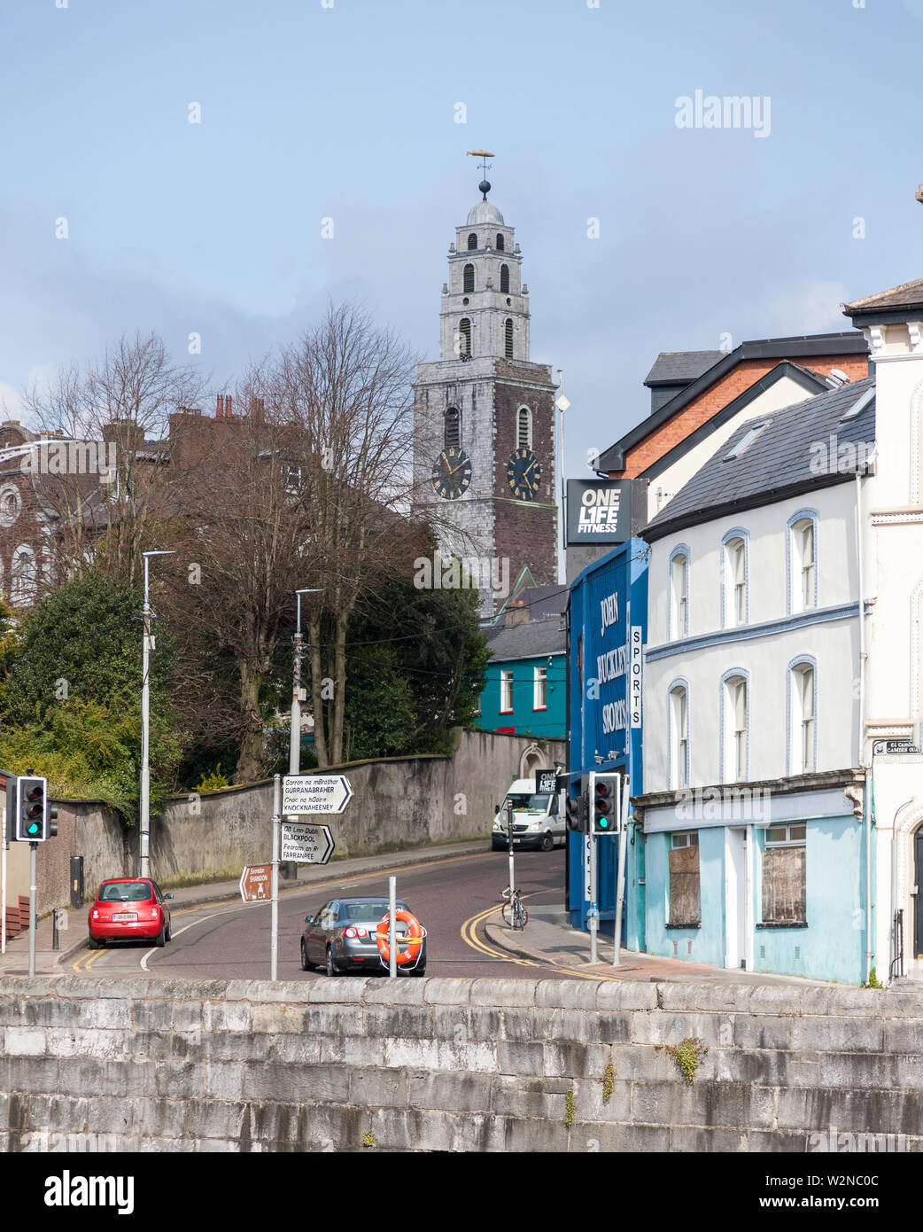 La ville de Cork, Cork, Irlande. Le 05 avril, 2019. Une vue de Shandon Steeple à partir de l'intersection de Mulgrave Road et Camen Quay, Cork, Irlande. Banque D'Images