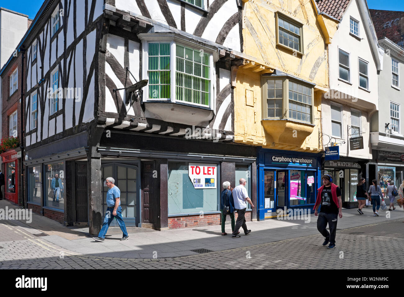 Magasins vides magasins magasin boutique à louer dans le centre-ville haute rue Coney Street York North Yorkshire Angleterre Royaume-Uni Banque D'Images