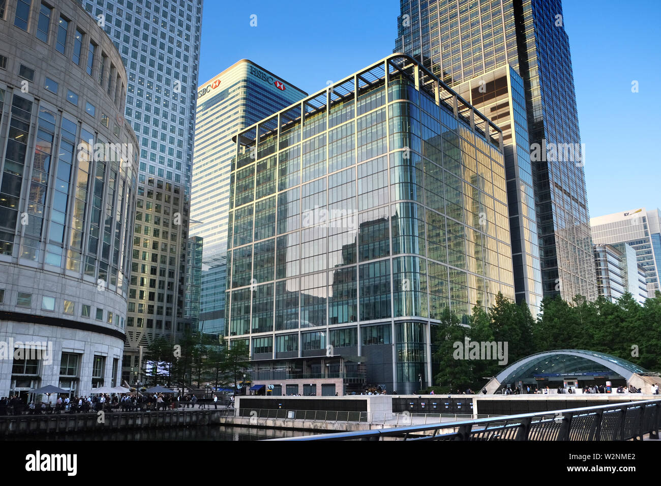 London, Royaume-Uni : 1er juillet 2019 - Canary Wharf soirée dans le coeur financier de Londres Banque D'Images