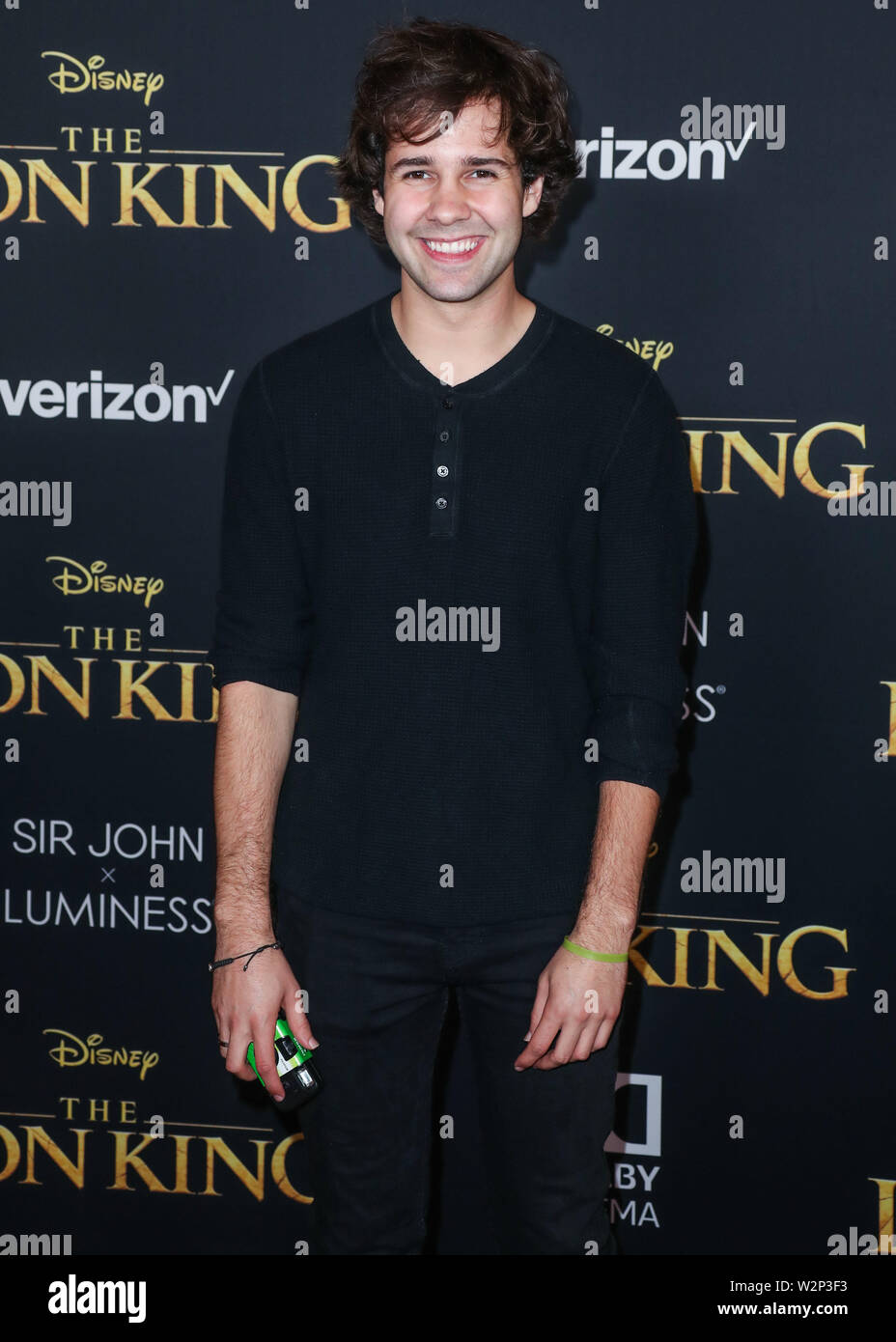 HOLLYWOOD, LOS ANGELES, CALIFORNIE, USA - 09 juillet : David YouTuber Dobrik arrive à la première mondiale du Disney's 'Le Roi Lion' qui s'est tenue à l'Kodak Theater le 9 juillet 2019 à Hollywood, Los Angeles, Californie, États-Unis. (Photo par Xavier Collin/Image Press Office) Banque D'Images