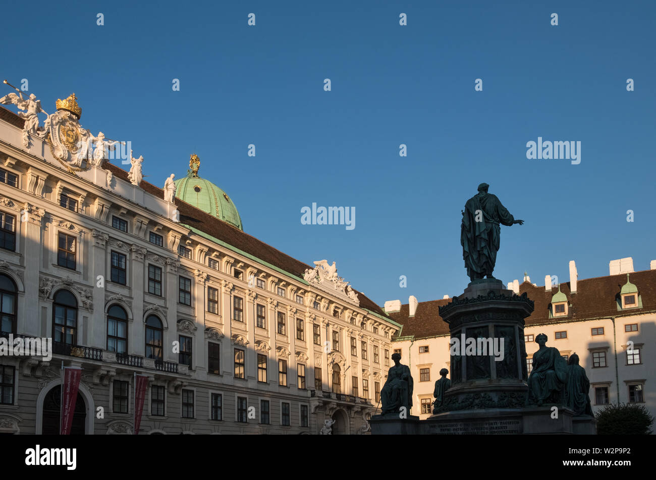 Cour intérieure et Kaiser Francis statue, palais impérial Hofburg, Vienne, Autriche Banque D'Images