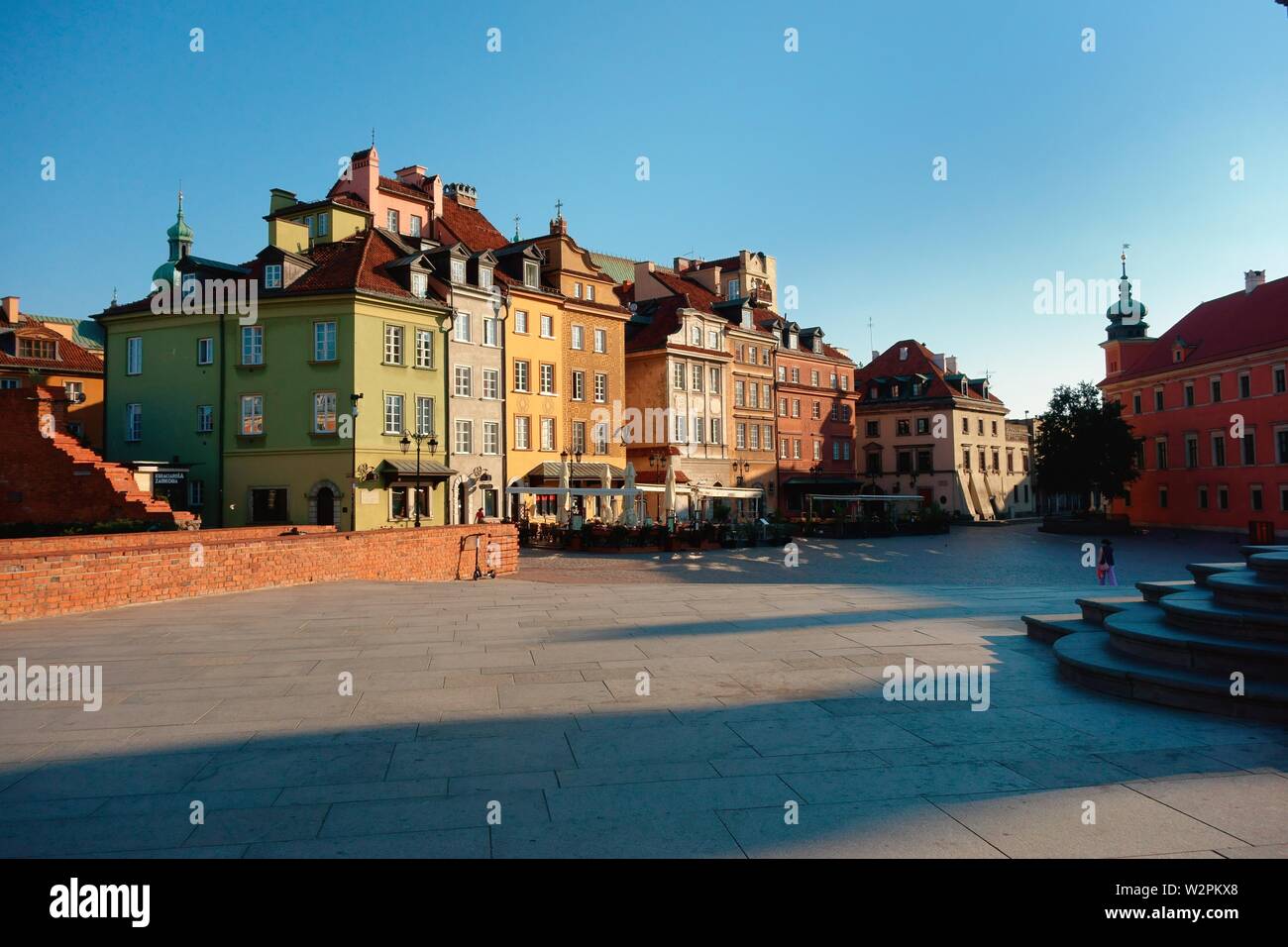 Grands bâtiments dans la vieille ville, Varsovie, Pologne Banque D'Images