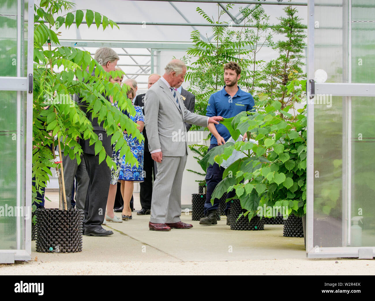 Ardingly, UK. 10 juillet, 2019. Son Altesse Royale le Prince de Galles, Patron de la Royal Botanic Gardens, Kew, a visité la banque de semences du Millénaire à Wakehurst Ardingly, West Sussex aujourd'hui. Près de vingt ans après qu'il l'ouvrit. Il a également visité certains des jardins avant de visiter le couronnement de Wakehurst pré. Photo par : Jim Holden/Alamy Live News Banque D'Images