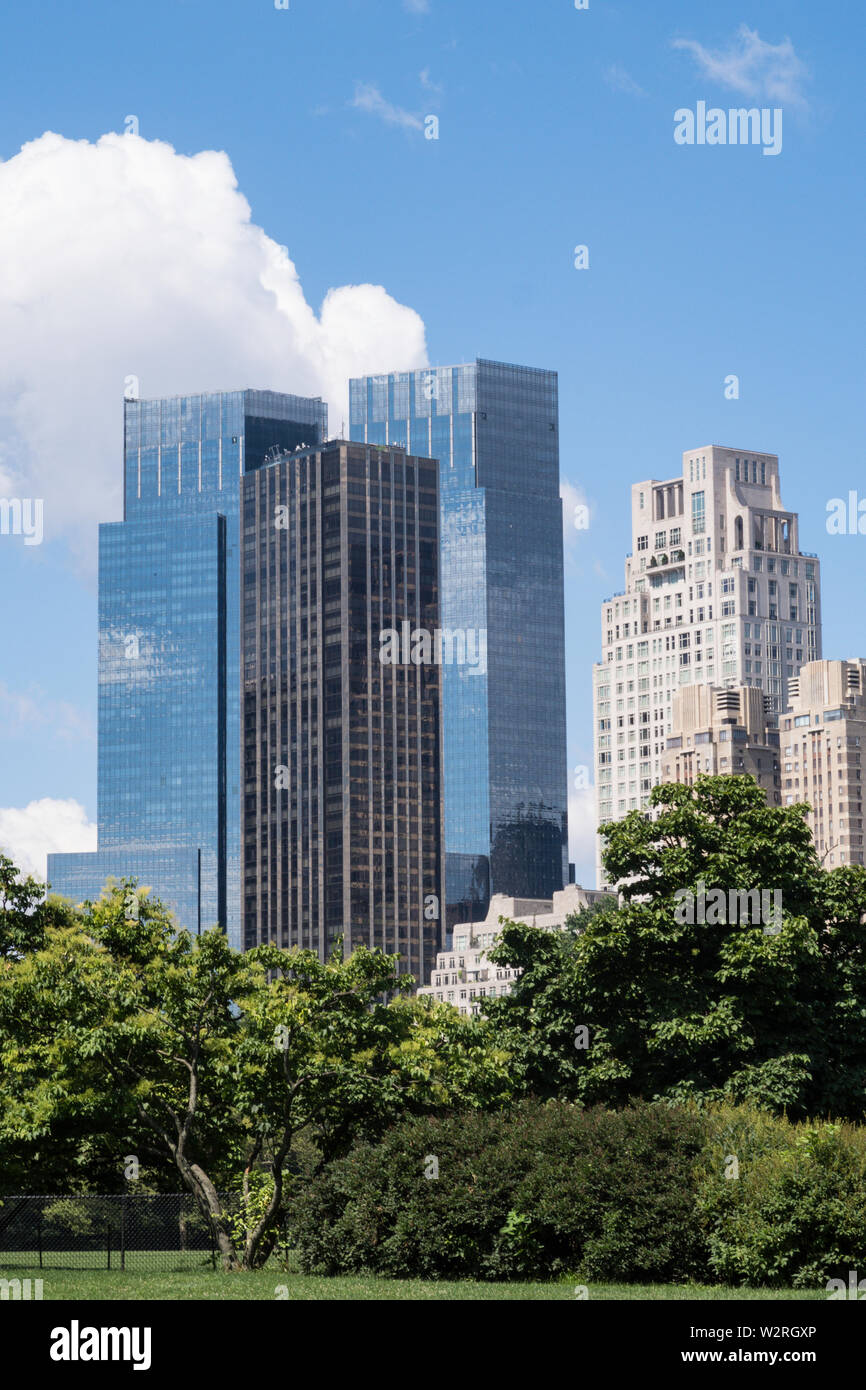 Central Park avec Time Warner en arrière-plan, NYC Banque D'Images