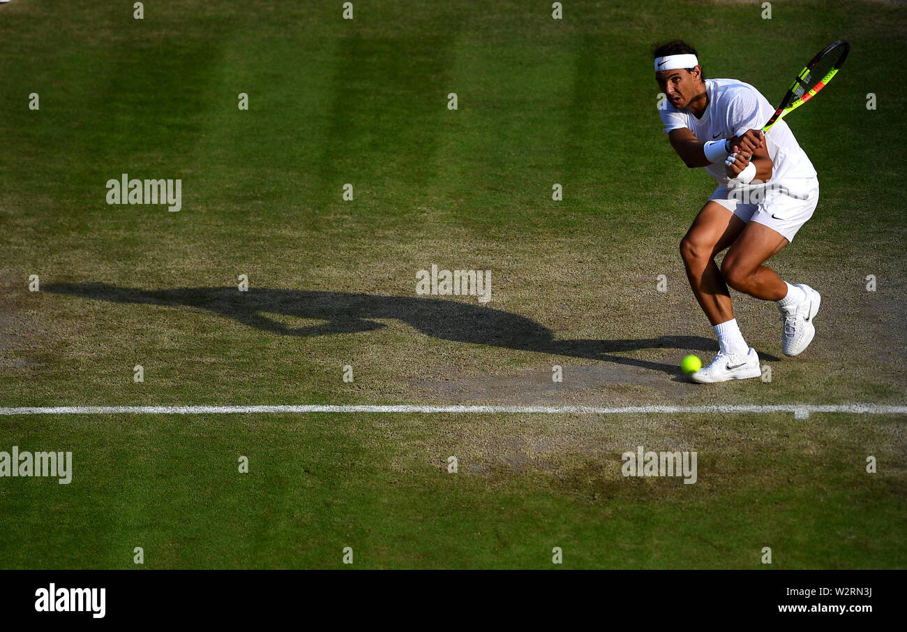 Rafael Nadal en action contre Sam Querrey au jour 9 des championnats de Wimbledon à l'All England Lawn Tennis et croquet Club, Wimbledon. Banque D'Images