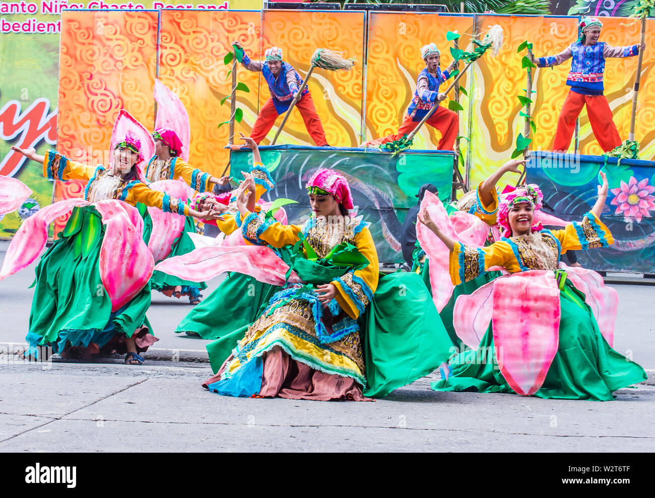 Les participants au Festival Dinagyang à Iloilo Philippines Banque D'Images