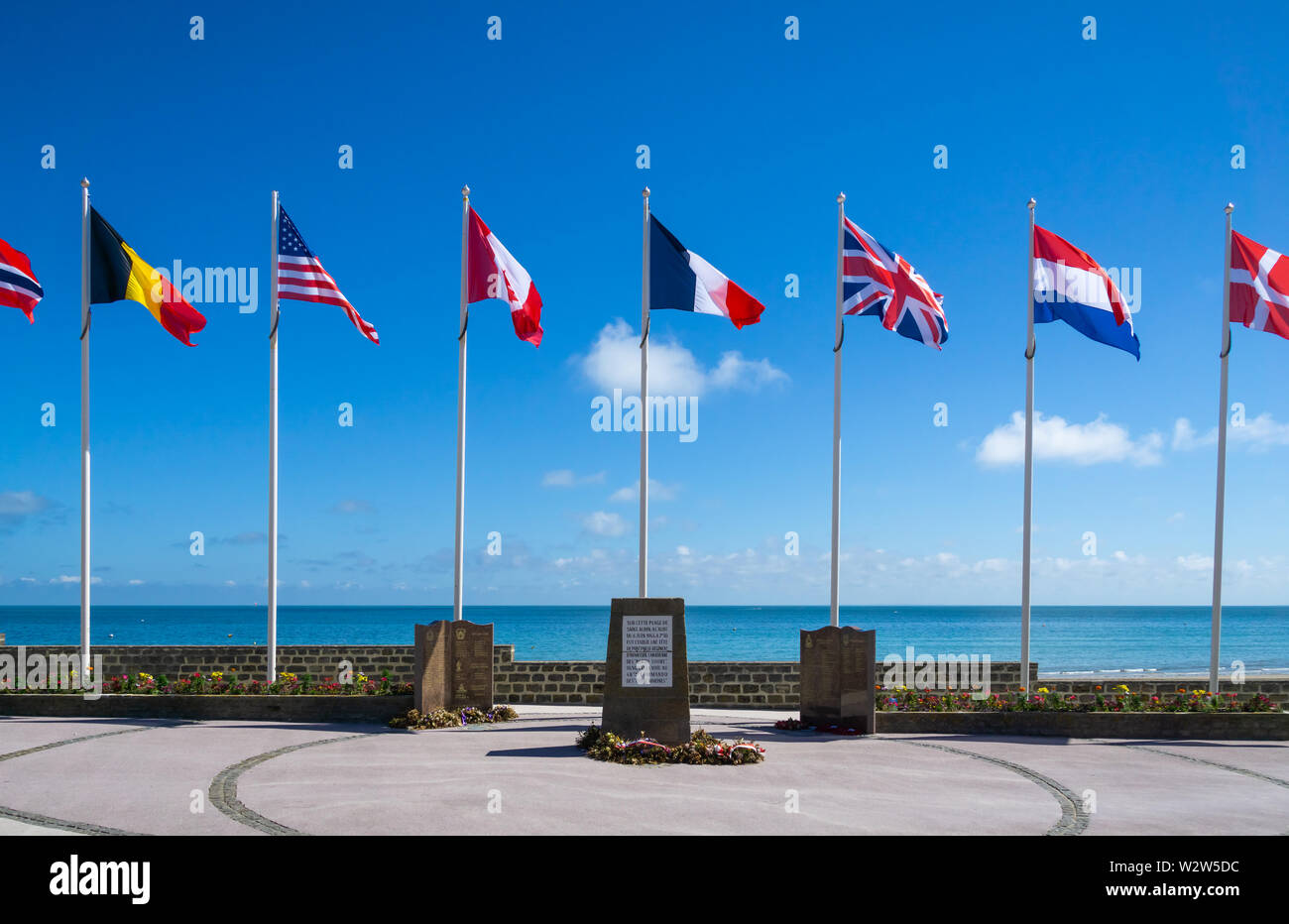 Canadian North Shore Regiment monument, la seconde guerre mondiale, deux D-Day Memorial à St-Aubin-sur-Mer, Normandie, France. Banque D'Images