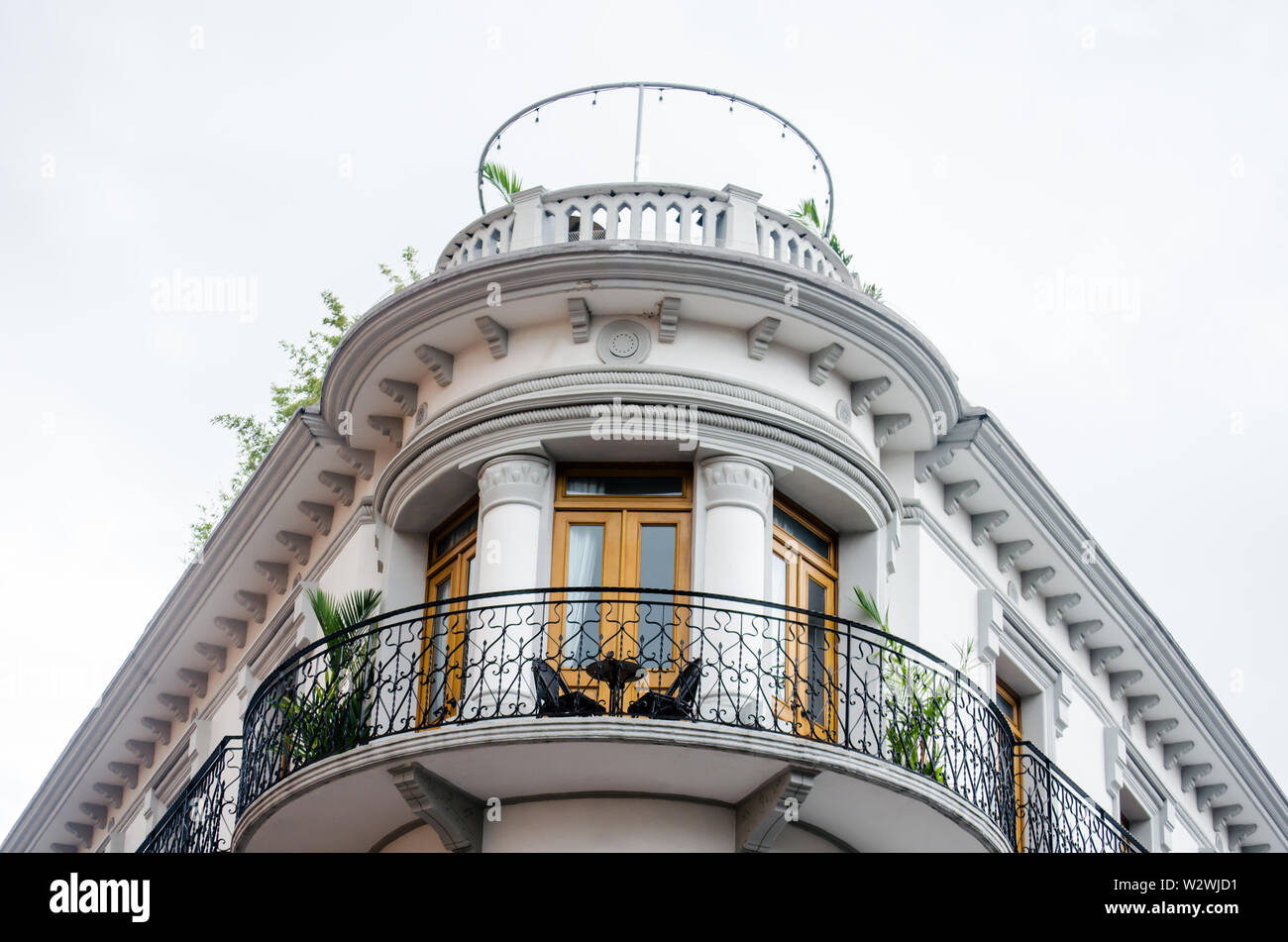 Charmants balcons dans Casco Viejo, le célèbre quartier historique de la ville de Panama et site du patrimoine mondial depuis 1997 Banque D'Images