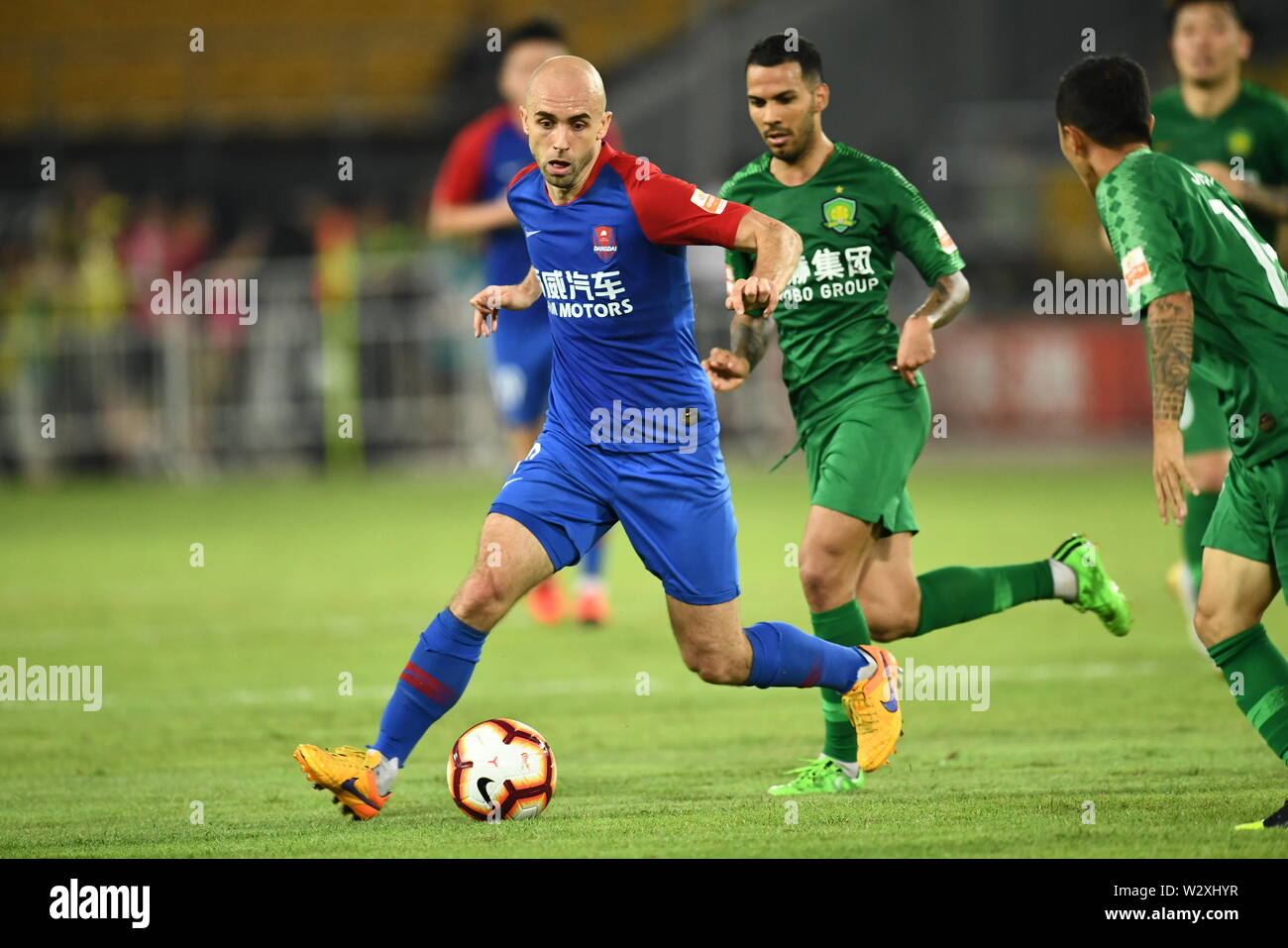 Joueur de football polonais Adrian Mierzejewski de Chongqing GDS est dans la 17e ronde de l'Association de football chinoise 2019 Super League (CSL) contre Beijing Guoan à Beijing, Chine, 10 juillet 2019. Beijing Guoan Chongqing défait 4-1 sem. Banque D'Images