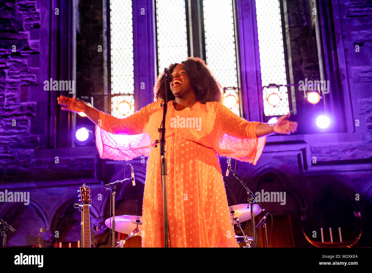 Bergen, Norvège - Juin 13th, 2019. La chanteuse et parolière Yola effectue un concert live au cours de la fête de la musique 2019 Bergenfest norvégien de Bergen. (Photo crédit : Gonzales Photo - Jarle H. MEO). Banque D'Images