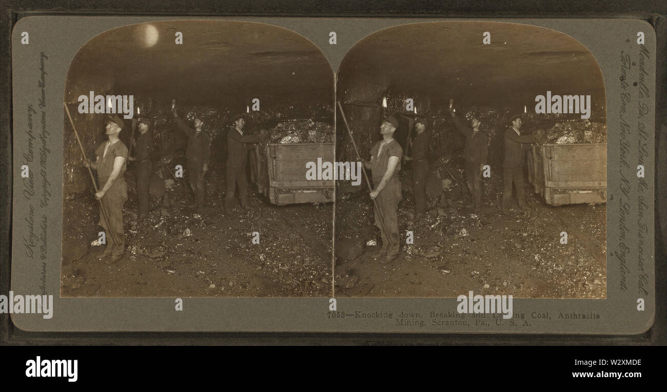 Faire tomber, cassant et un chargement de charbon, l'exploitation minière de l'anthracite, Scranton, PA, USA, à partir de Robert N Dennis collection de vues stéréoscopiques Banque D'Images