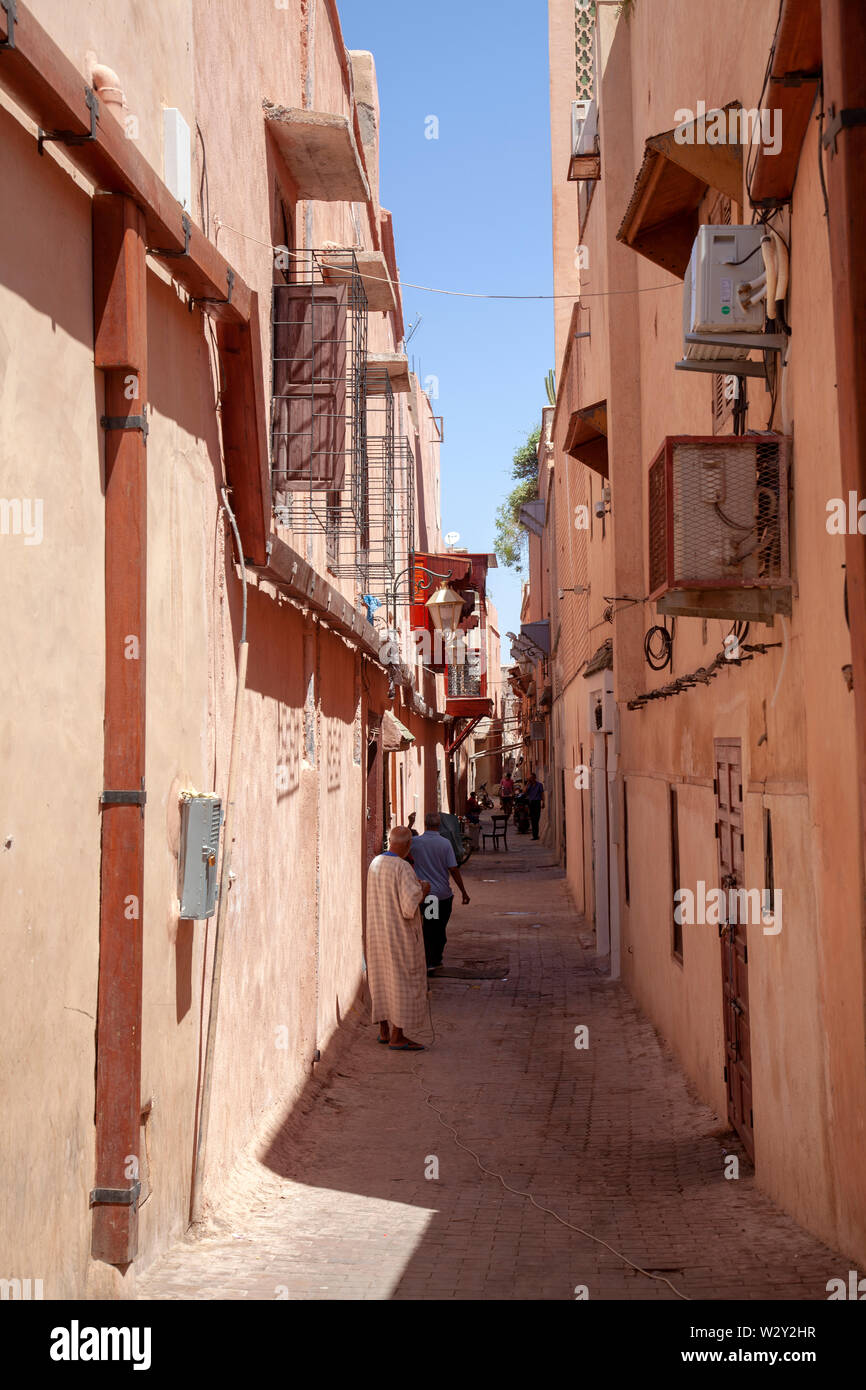 Ruelles dans le quartier juif de Marrakech, Maroc Banque D'Images