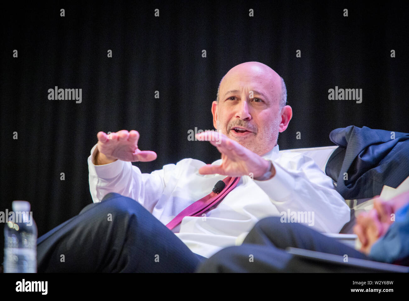 Président-directeur général de Goldman Sachs, Lloyd Blankfein, répond aux questions de l'animateur et de l'auditoire au cours d'un entretien à la réunion annuelle de 'sifma', l'industrie des valeurs mobilières et Marchés Financiers Association. Banque D'Images
