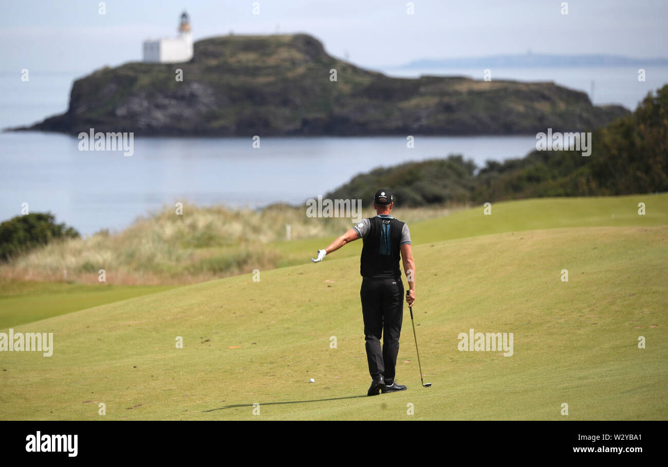 Le Suédois Henrik Stenson sur le 4e trou au cours de la première journée de la Aberdeen Investissements Standard Ouvert écossais du Renaissance Club, North Berwick. Banque D'Images