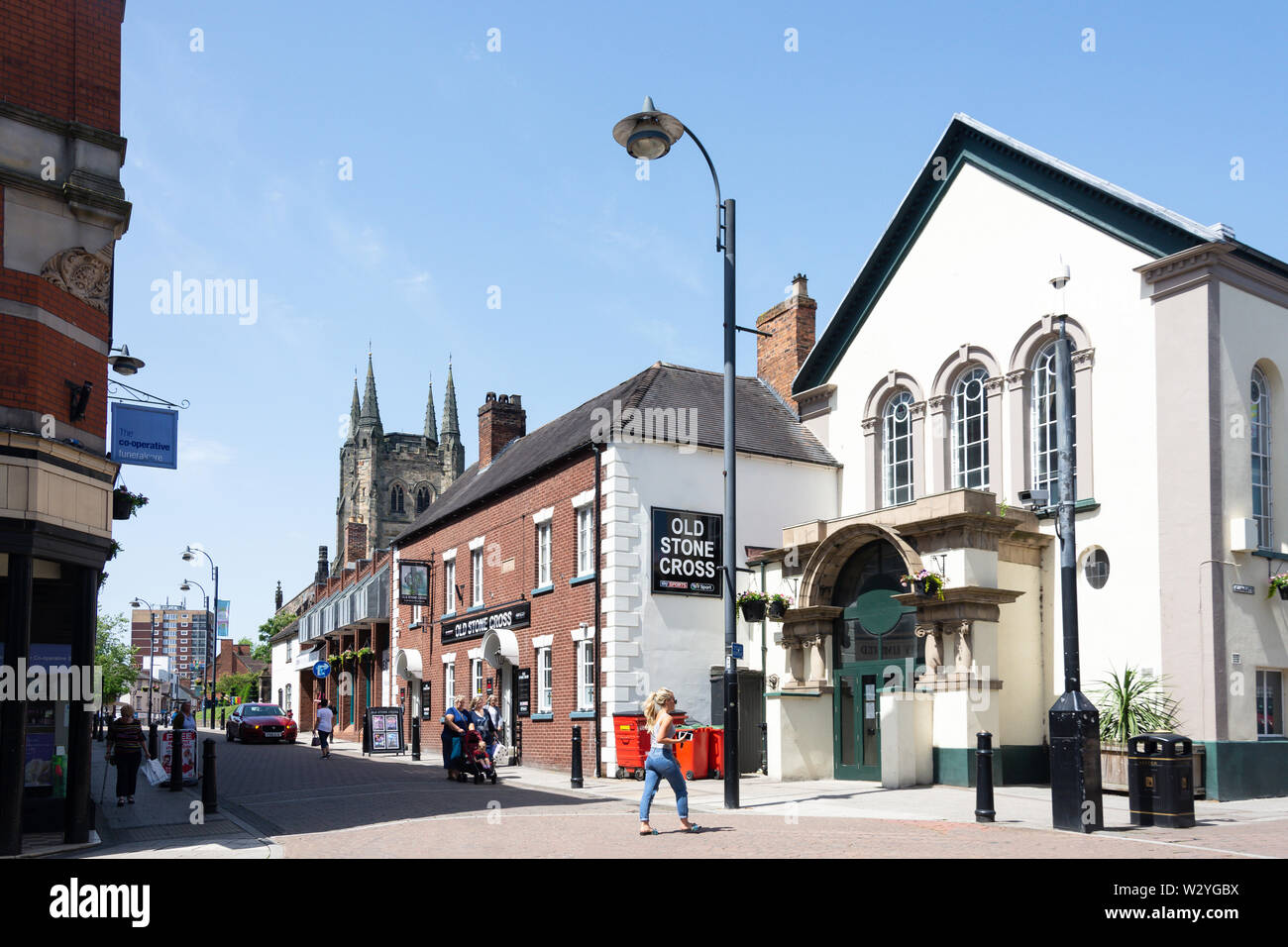 La rue de l'église, Tamworth, Staffordshire, Angleterre, Royaume-Uni Banque D'Images