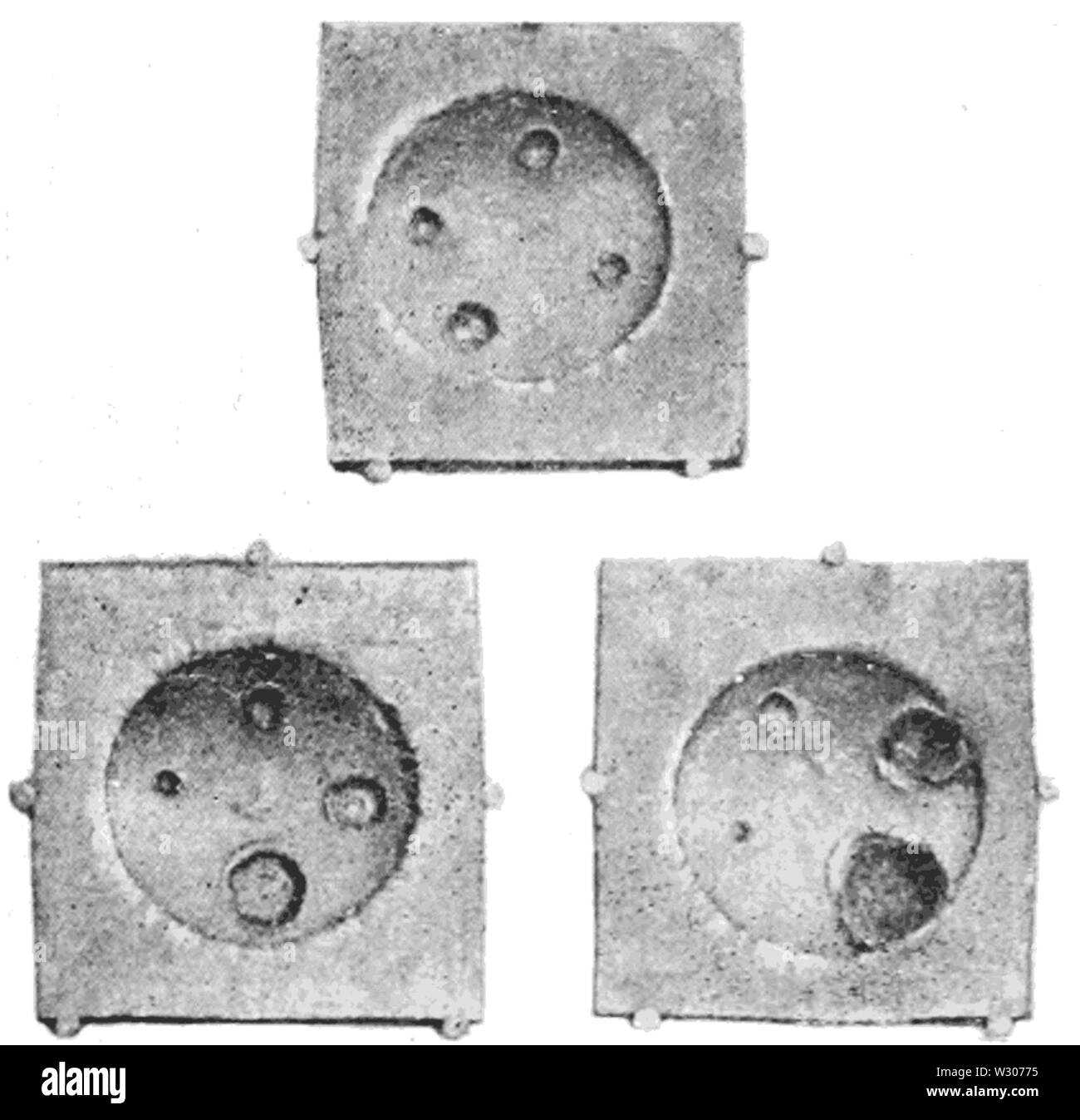 PSM V56 D0467 produit des trous dans les plaques de fer par ennuyer Gun cotton Banque D'Images
