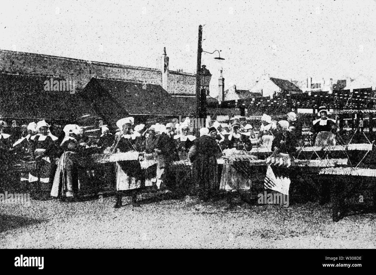 PSM V59 D564 sardinerie employés en Bretagne Banque D'Images