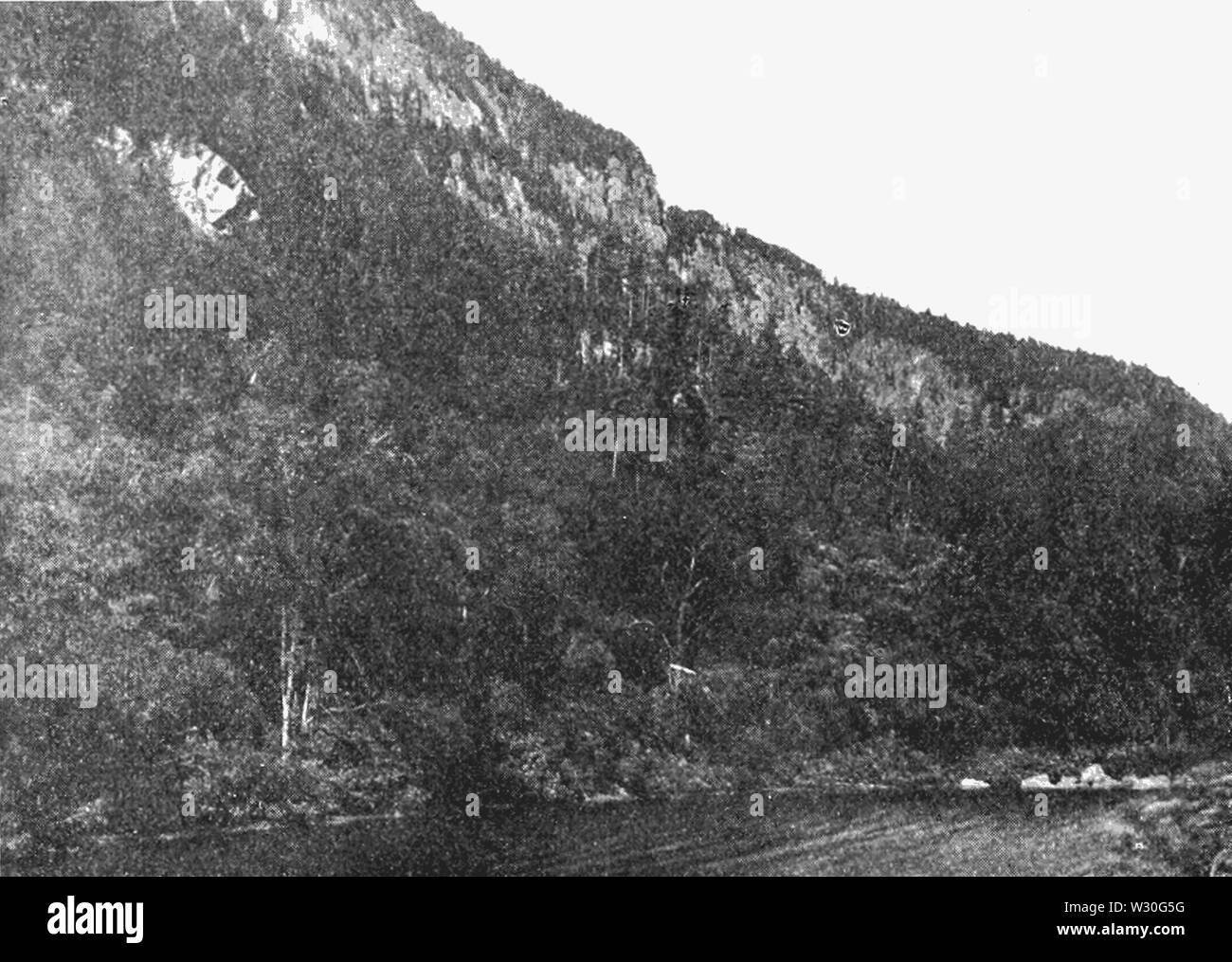 PSM V68 D204 falaises le long du côté nord-ouest de la Wilmington notch Banque D'Images