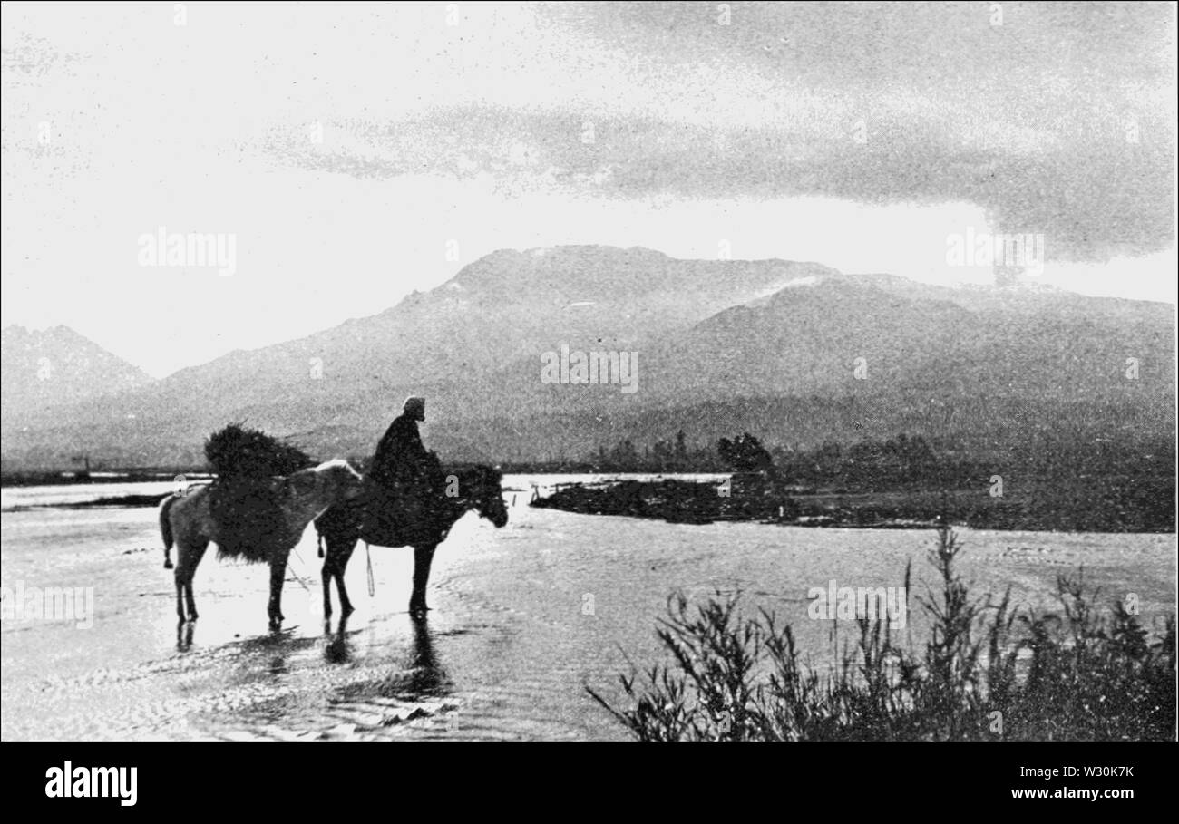 PSM V71 D048 au sud-est de diviser la gamme vu de-chaussée de l'ancien cratère d'Aso Banque D'Images