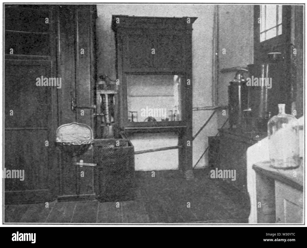 PSM V78 D603 Le laboratoire de chimie physique Banque D'Images