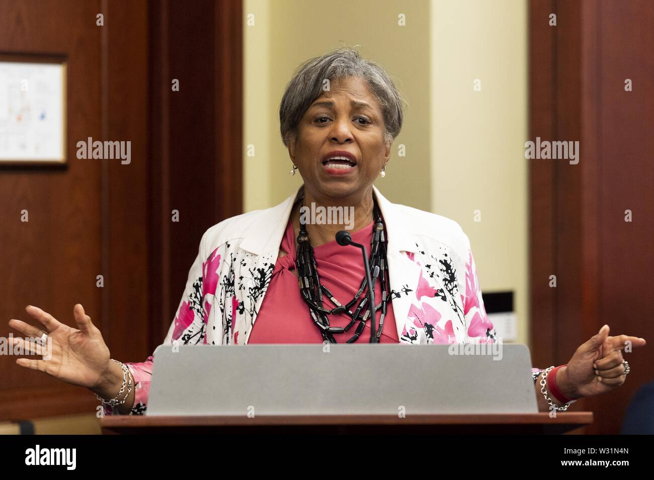 Washington, D.C., USA. 11 juillet, 2019. Représentant des États-Unis BRENDA LAWRENCE (D-MI) parlant à la Black Caucus Santé Maternelle au sommet des intervenants le Capitole à Washington, DC Le 11 juillet 2019. Crédit : Michael Brochstein/ZUMA/Alamy Fil Live News Banque D'Images