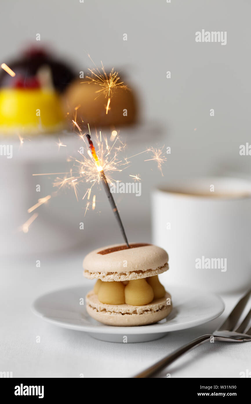 Célébration du thé l'après-midi avec sparkler Banque D'Images