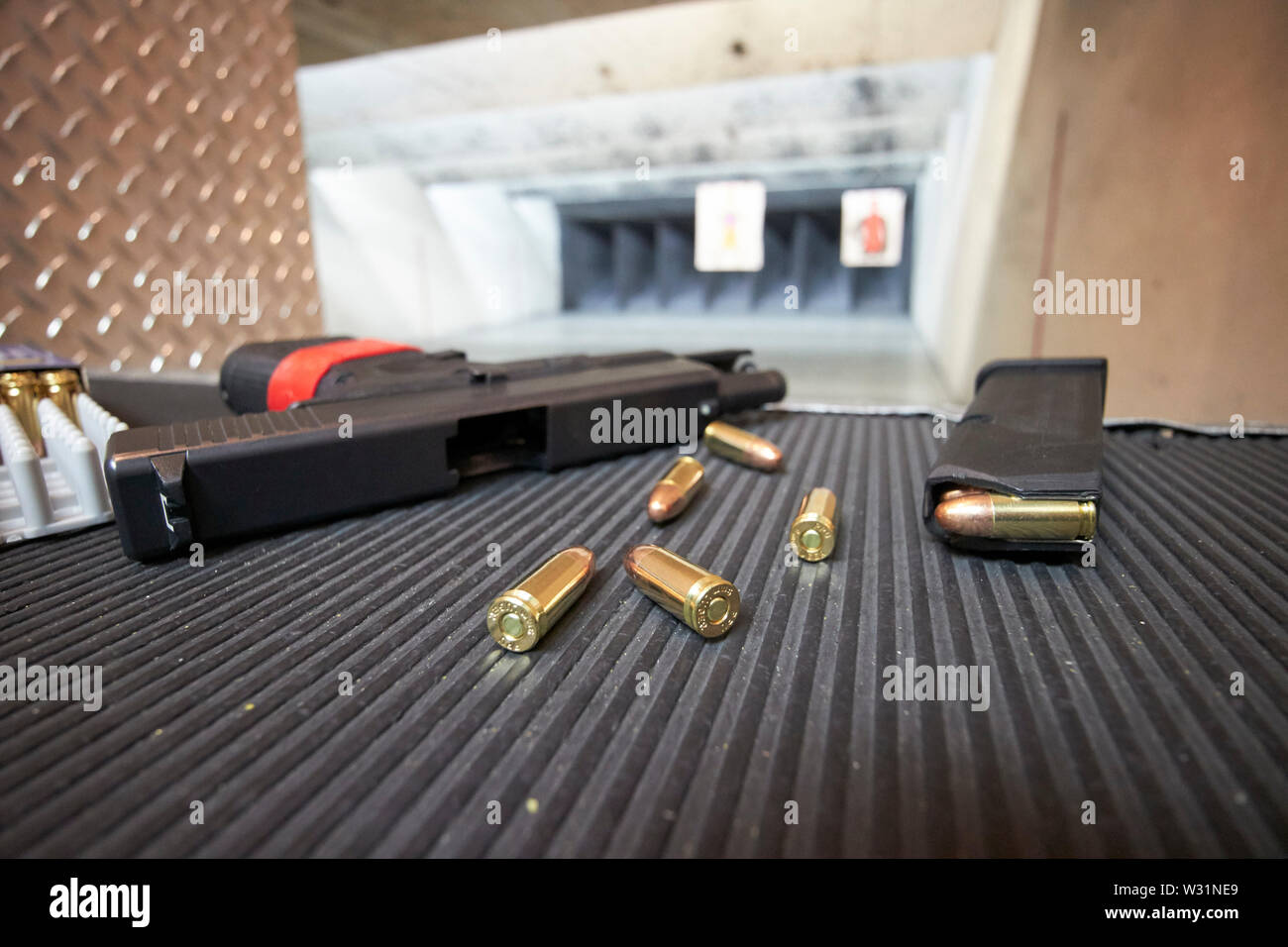 Glock 9mm pistolet de tir de balles et magazine USA États-Unis d'Amérique Banque D'Images