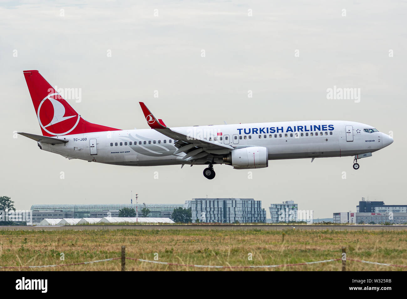 TC-JGD, 11 juillet 2019, Boeing 737-8F2-29788 atterrissage à l'aéroport Paris Roissy Charles de Gaulle après le vol Turkish Airlines TK1819 d'Istanbul Banque D'Images