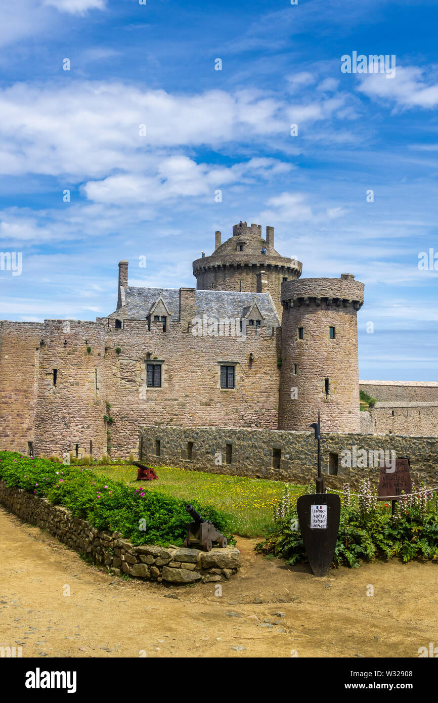 Xive siècle château médiéval Fort La Latte, Bretagne monument, France. Banque D'Images