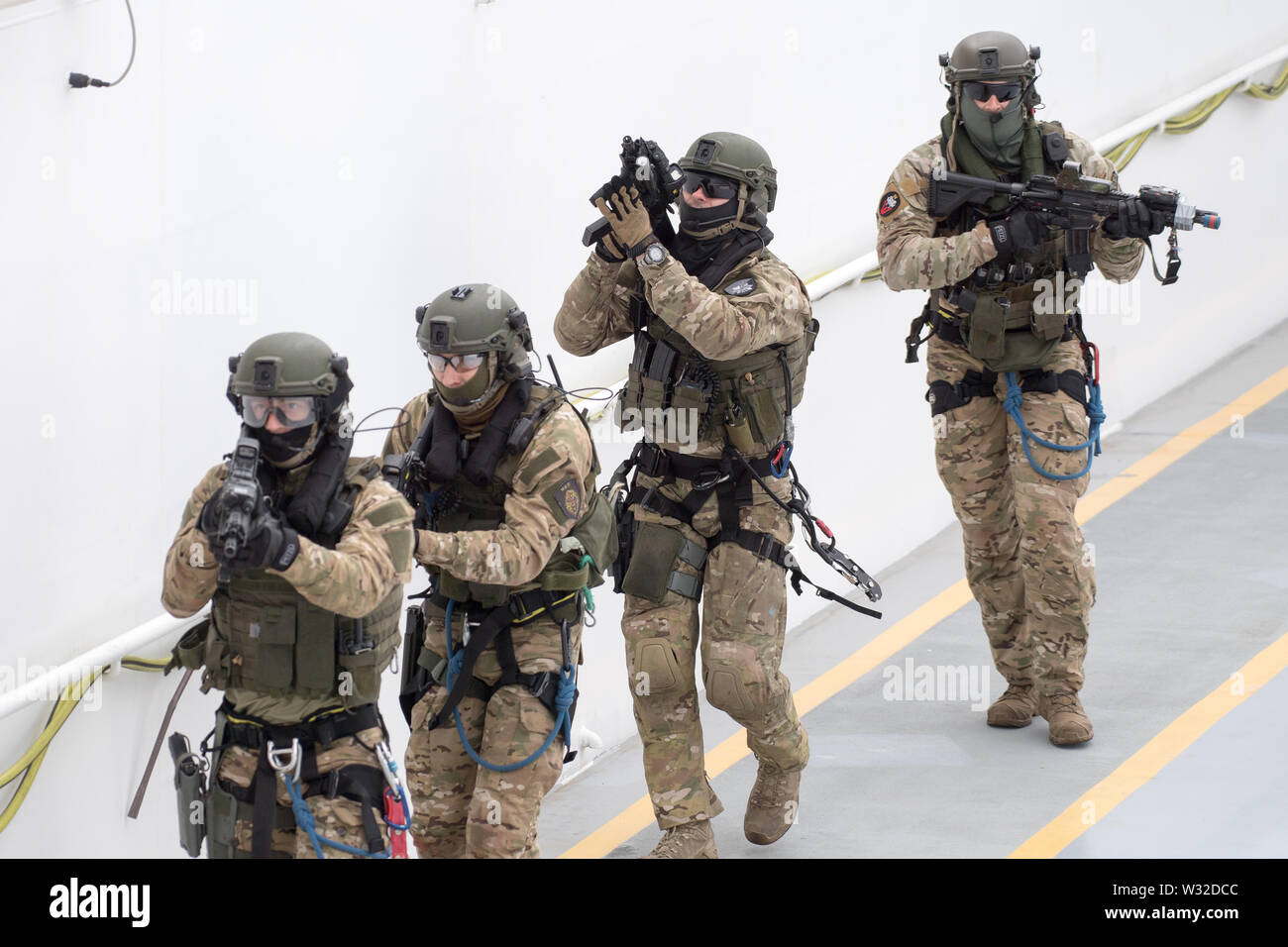 Des soldats des forces spéciales de la marine polonaise, Jednostka Wojskowa Formoza (unité militaire Formoza) au cours d'exercices à Gdynia, Pologne. 27 juin 2019 © Wojciech Banque D'Images