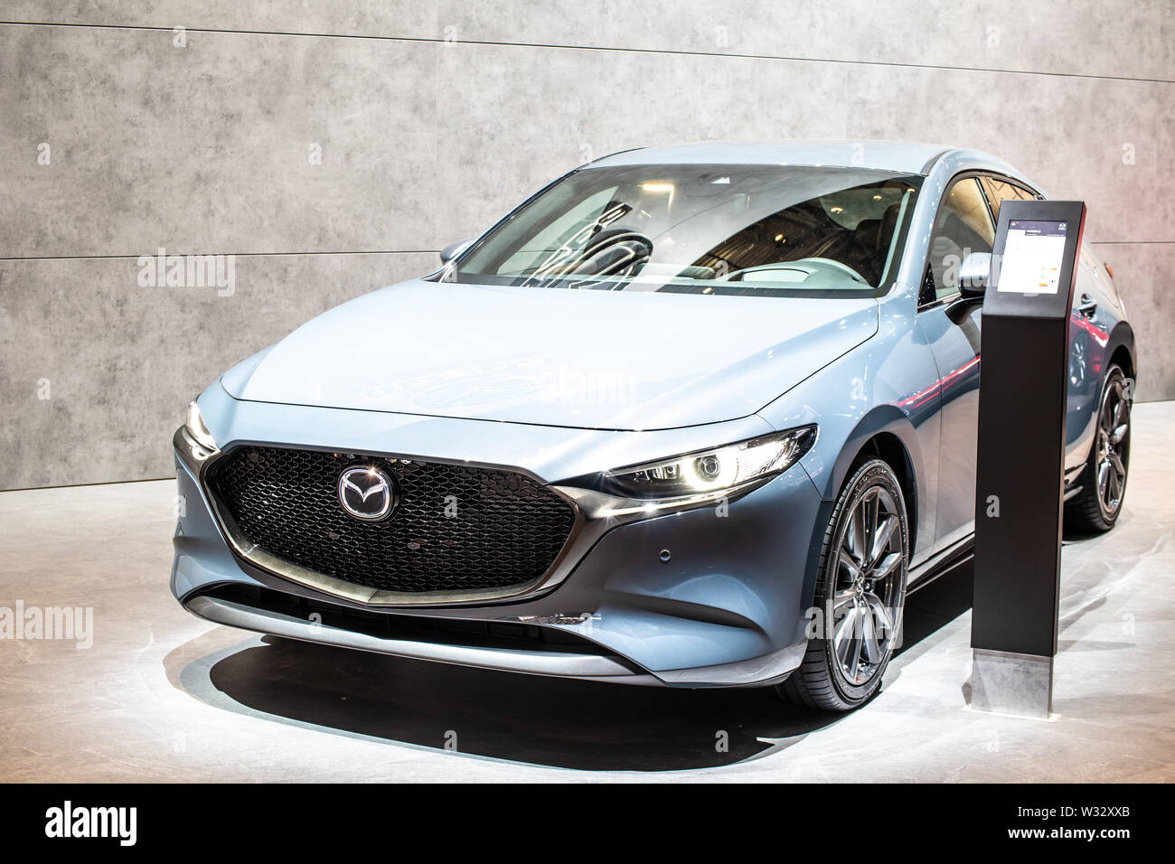 Genève, Suisse, mars 2019 toutes les nouvelles Mazda 3 quatrième génération au Salon de Genève, voiture compacte fabriquée au Japon par Mazda Banque D'Images