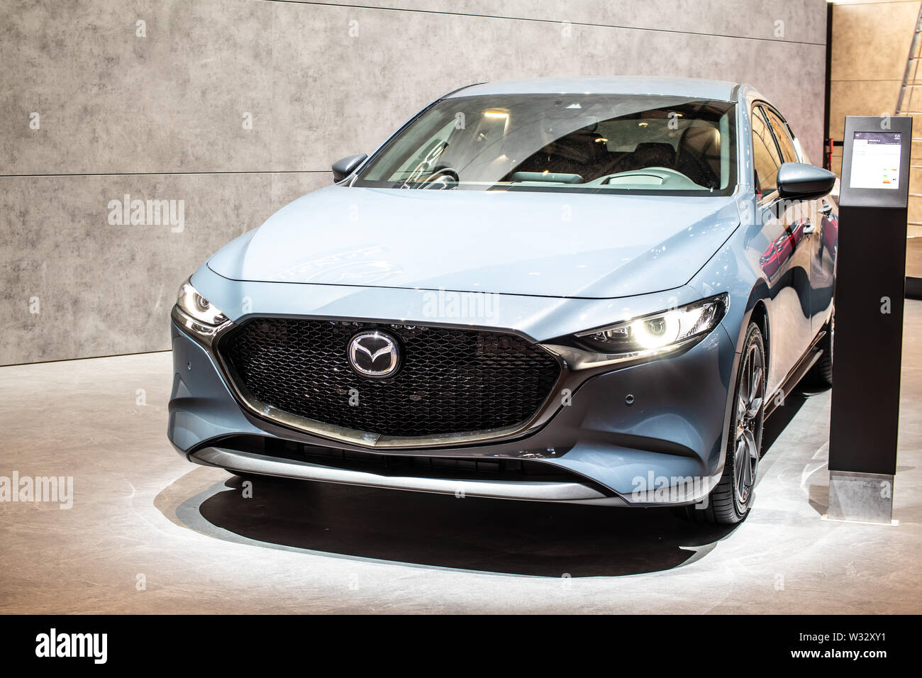 Genève, Suisse, mars 2019 toutes les nouvelles Mazda 3 quatrième génération au Salon de Genève, voiture compacte fabriquée au Japon par Mazda Banque D'Images