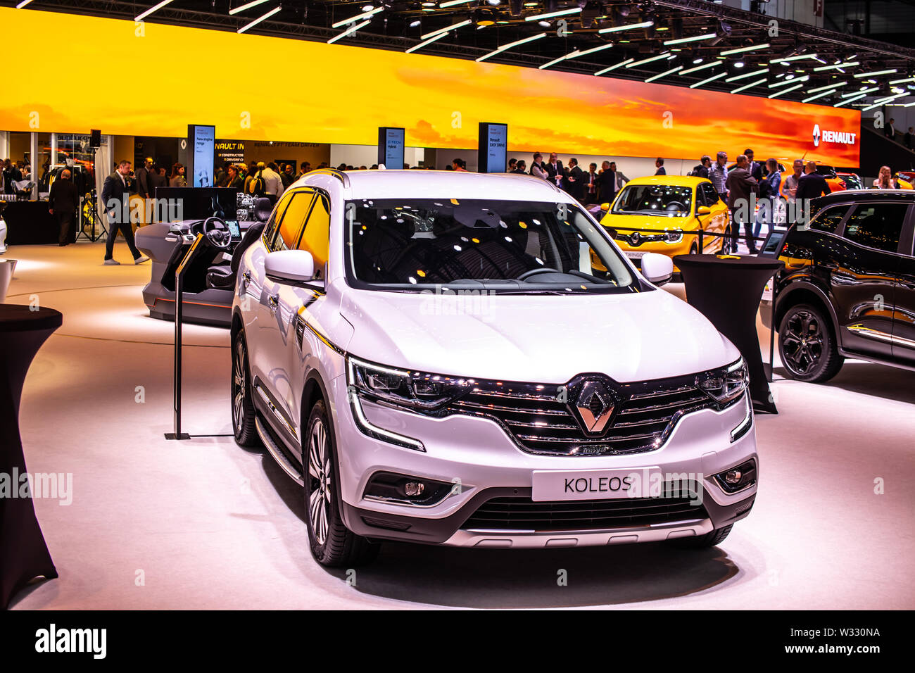Genève, Suisse, mars 2019 Renault Koleos blanc, Salon de Genève, suv produit par constructeur automobile français Renault Banque D'Images