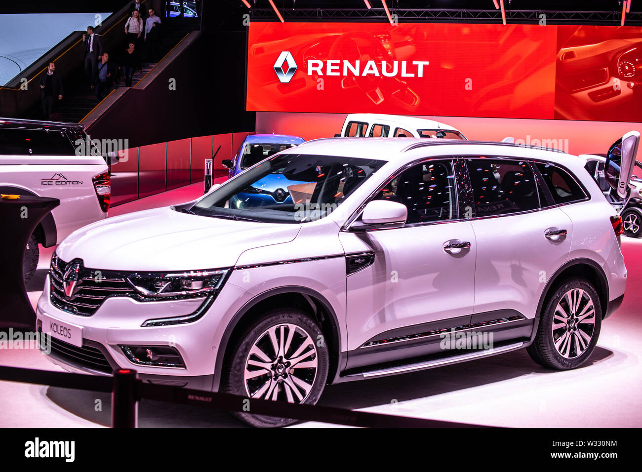 Genève, Suisse, mars 2019 Renault Koleos blanc, Salon de Genève, suv produit par constructeur automobile français Renault Banque D'Images