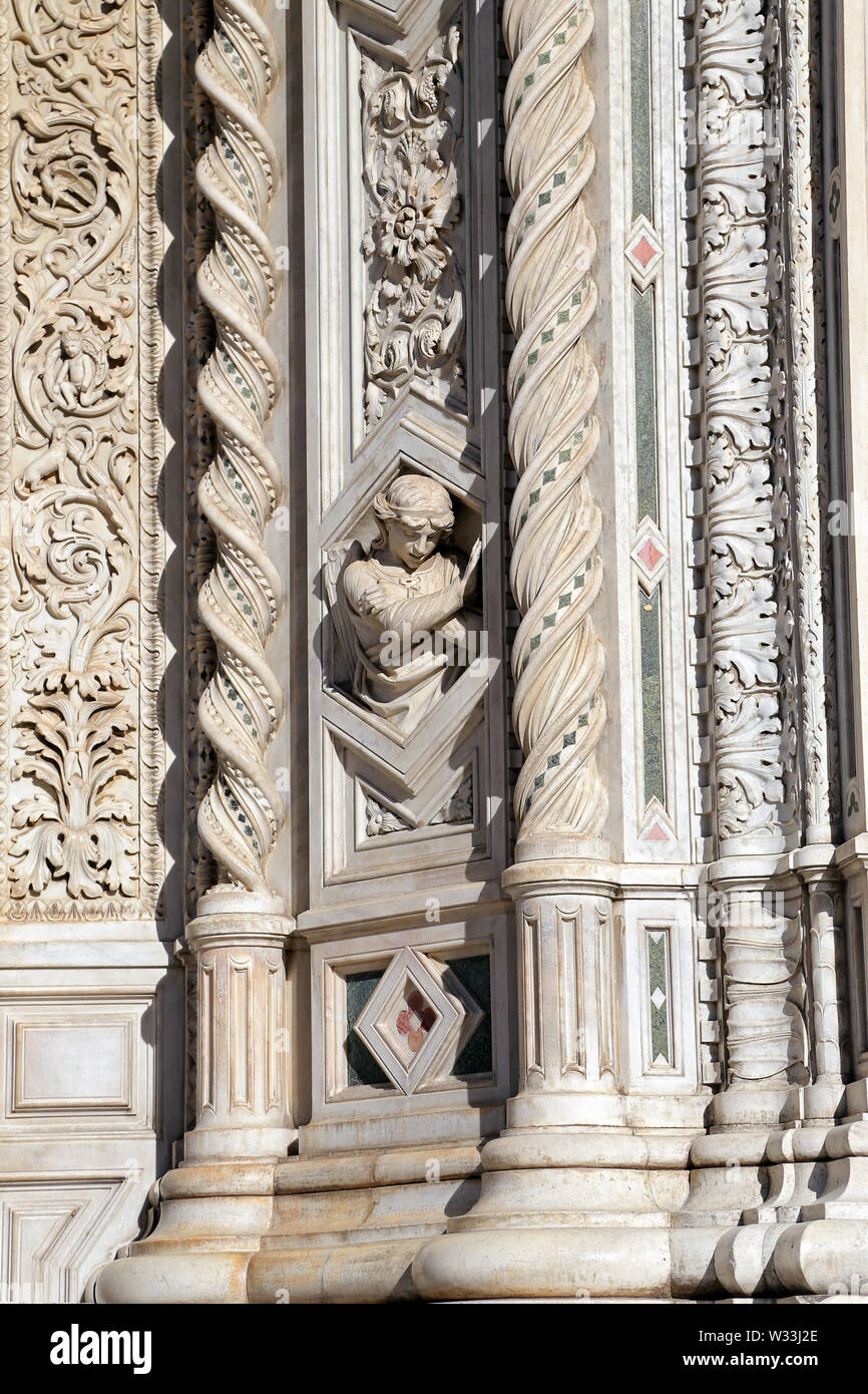 FLORENCE, ITALIE - 27 août 2018 : la cathédrale de Florence (Il Duomo di Firenze) Le 27 août 2018 à Florence, en Italie. Florence est la plus grande ville de tus Banque D'Images