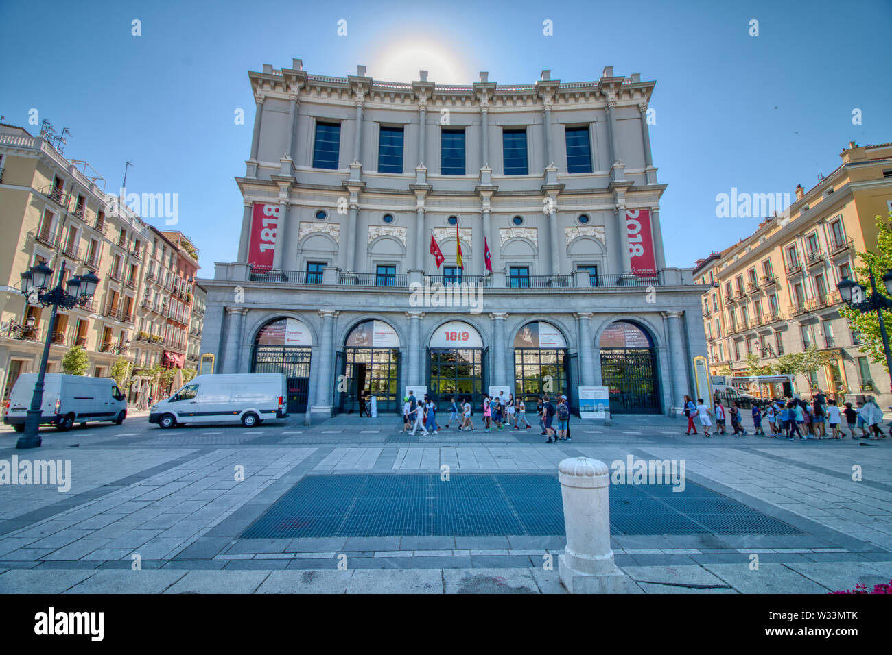 Madrid, Espagne - 21 juin 2019 : Le théâtre Royal (Teatro Real), vue depuis la Plaza de Oriente, Madrid Banque D'Images