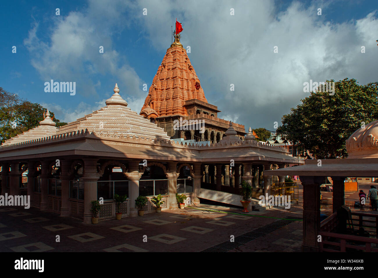 17 févr. 2005 Vue extérieure de Mahakaleshwar Temple, Ujjain, Madhya Pradesh, Inde, Asie Banque D'Images