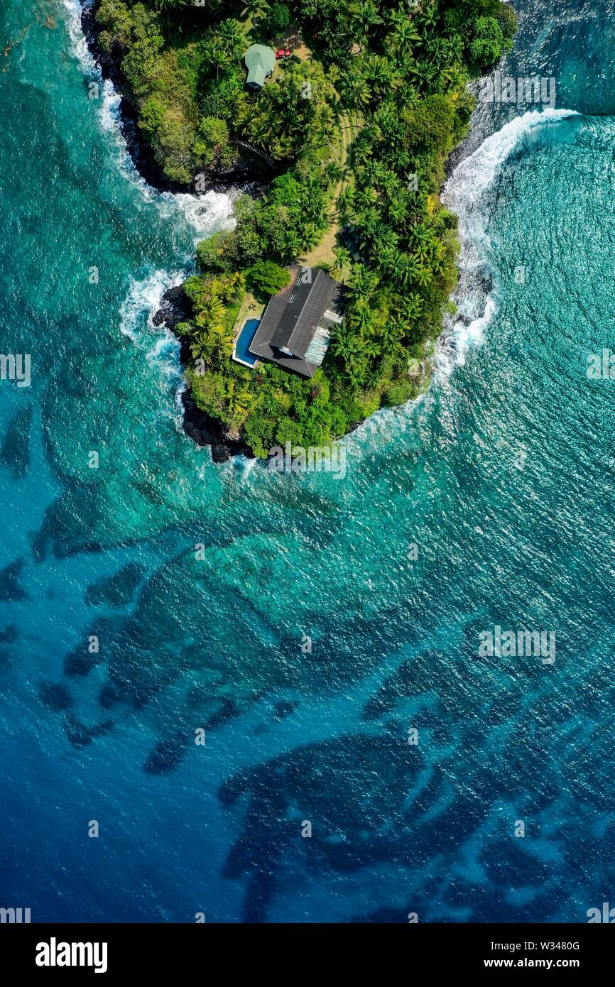 Abandone maison dans l'île tropicale d'en haut Banque D'Images