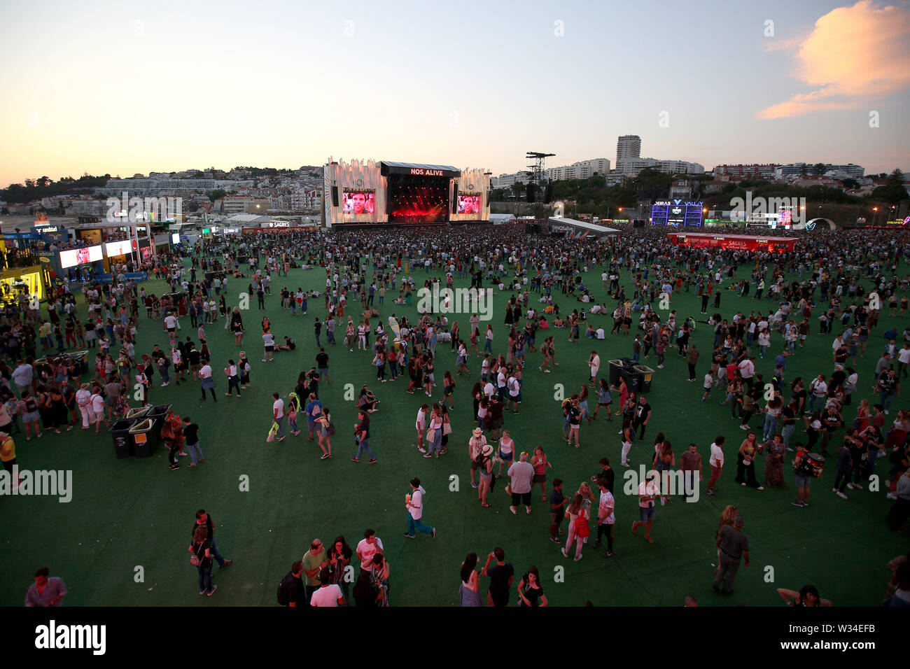11 juillet 2019 - Lisbonne, Portugal - vue générale pendant le NOS vivants festival de musique 2019 à Lisbonne, Portugal, le 11 juillet 2019. Le NOS vivants music festival aura lieu du 11 juillet au 13 juillet 2019 avec la cure, Vampire Weekend et les Smashing Pumpkins comme têtes. (Crédit Image : © Pedro Fiuza/Zuma sur le fil) Banque D'Images