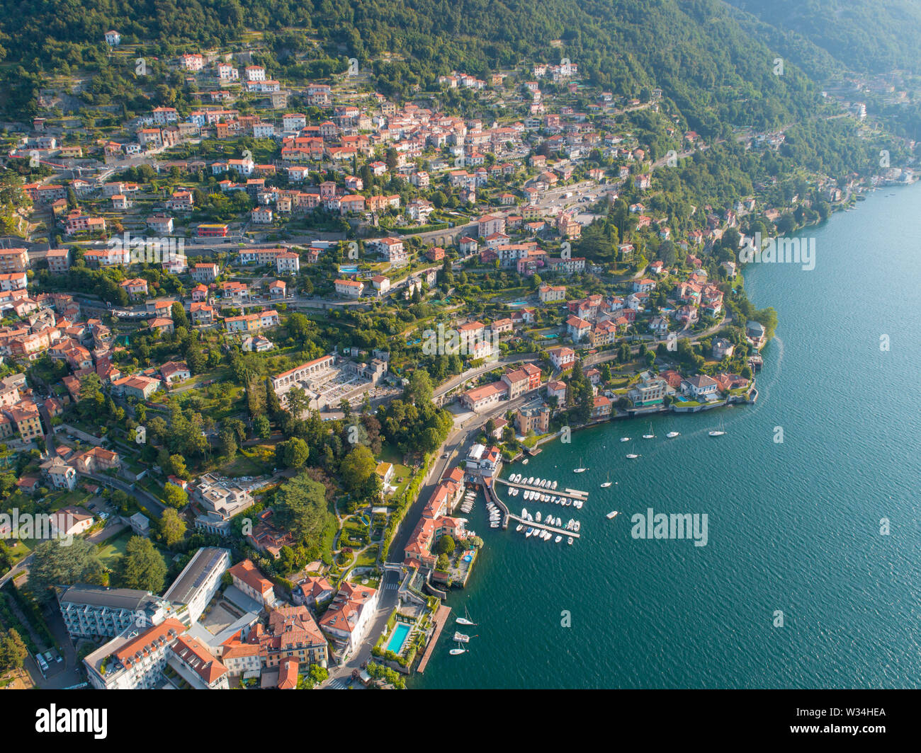 Village de Moltrasio, lac de Côme en Italie. Vacances en Europe Banque D'Images