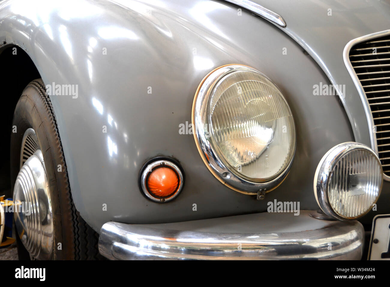 Détail d'une vieille voiture dans le Technik Museum Magdeburg Banque D'Images